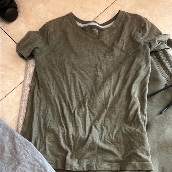 SIZE 8 Set, Jogger Pants and 2 Tees. - Picture 3 of 5